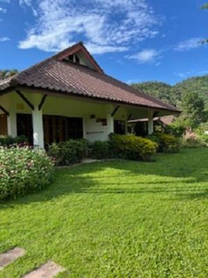 Maekok River Village Resort Mae Ai Экстерьер фото