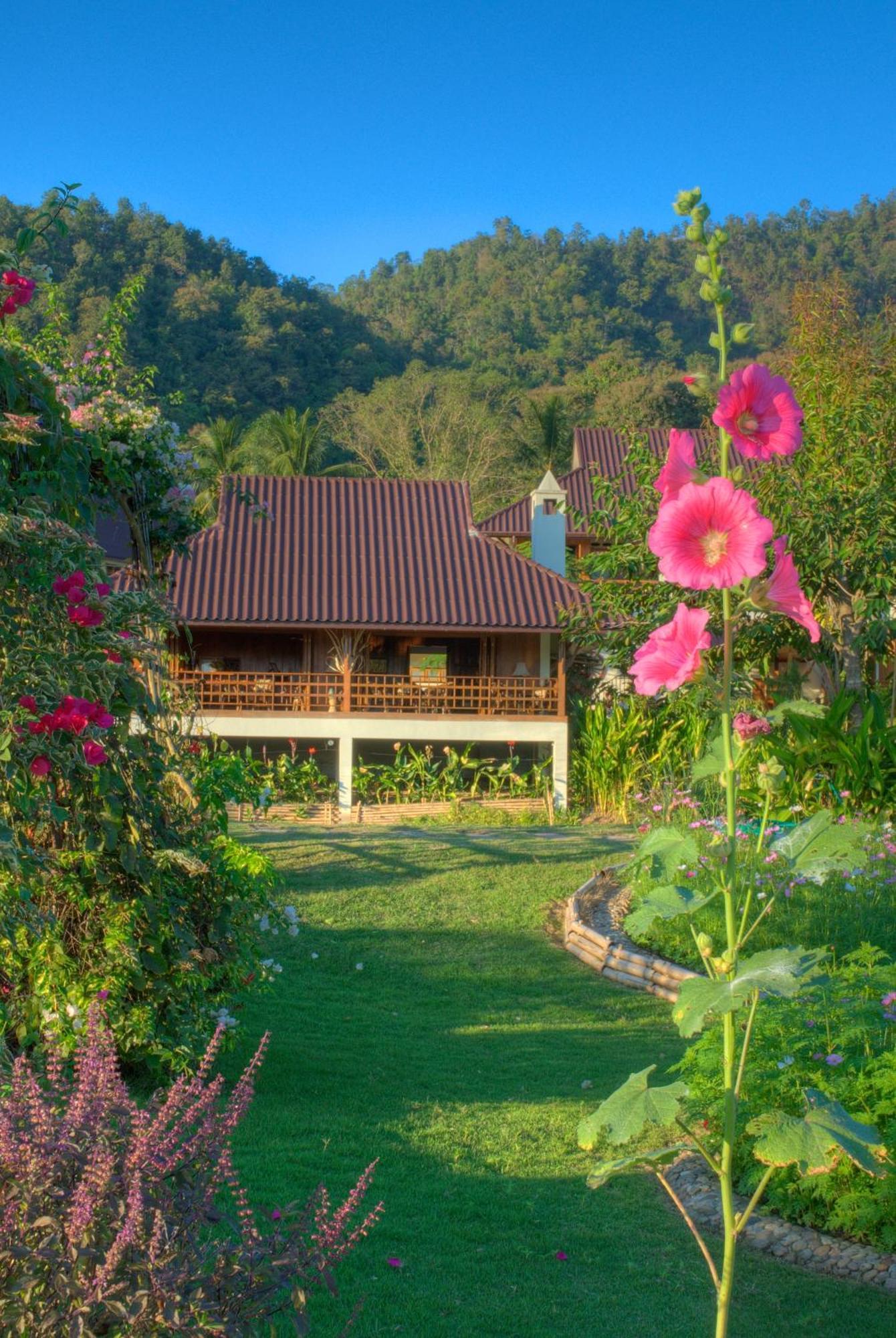 Maekok River Village Resort Mae Ai Экстерьер фото