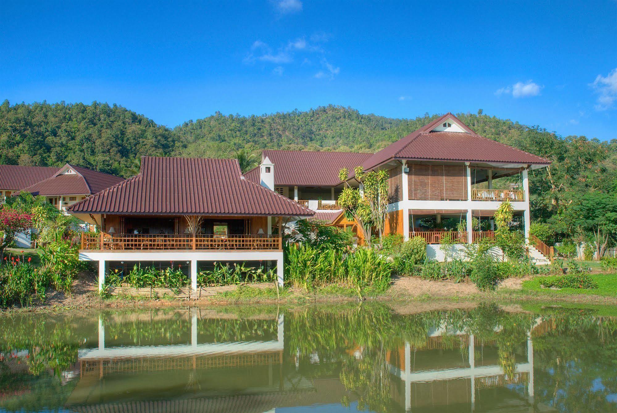 Maekok River Village Resort Mae Ai Экстерьер фото