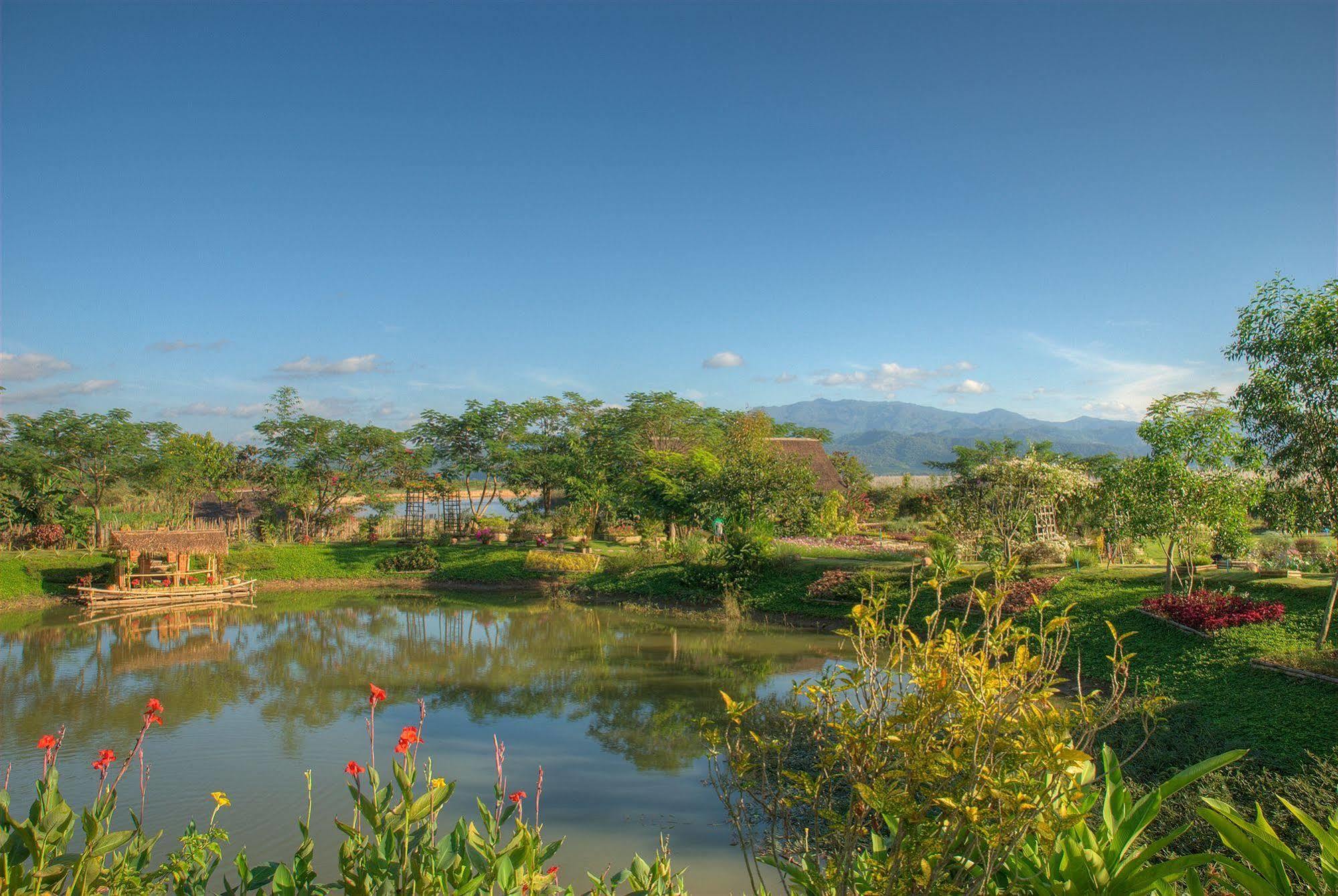 Maekok River Village Resort Mae Ai Экстерьер фото