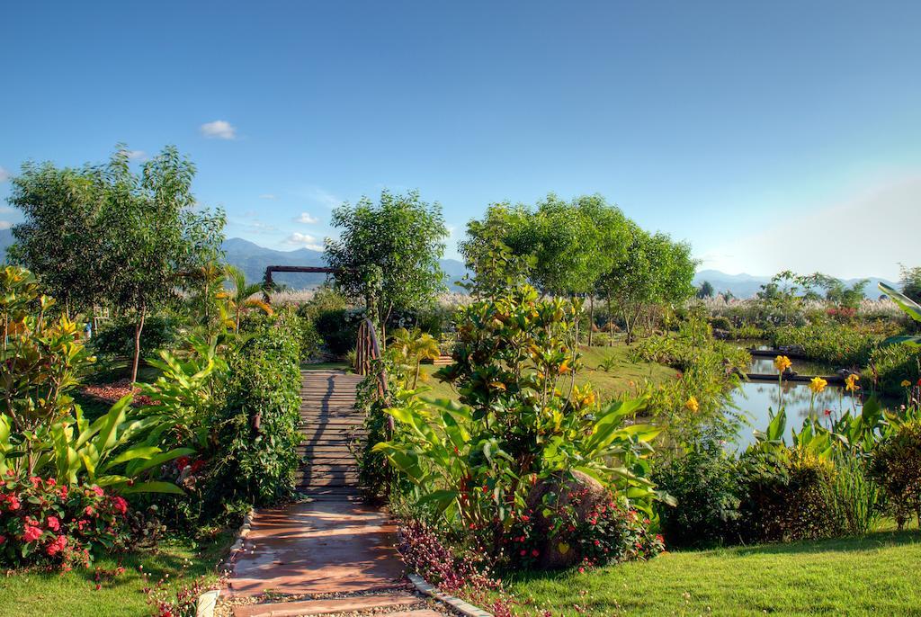 Maekok River Village Resort Mae Ai Экстерьер фото